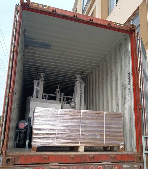 Latest company news about 2*300W รถยนต์เฝ้าระวังแสงอาทิตย์